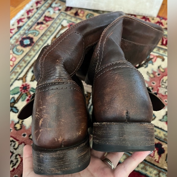 Frye. 7 Women's Veronica Tall Slouch Boot - Picture 11 of 16